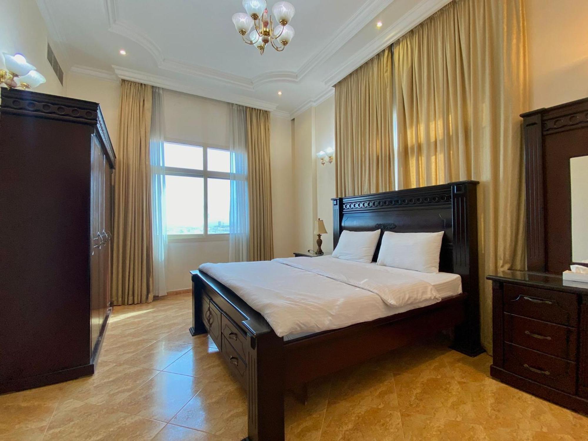 Appartement Al Misrea Tower à Manama Extérieur photo