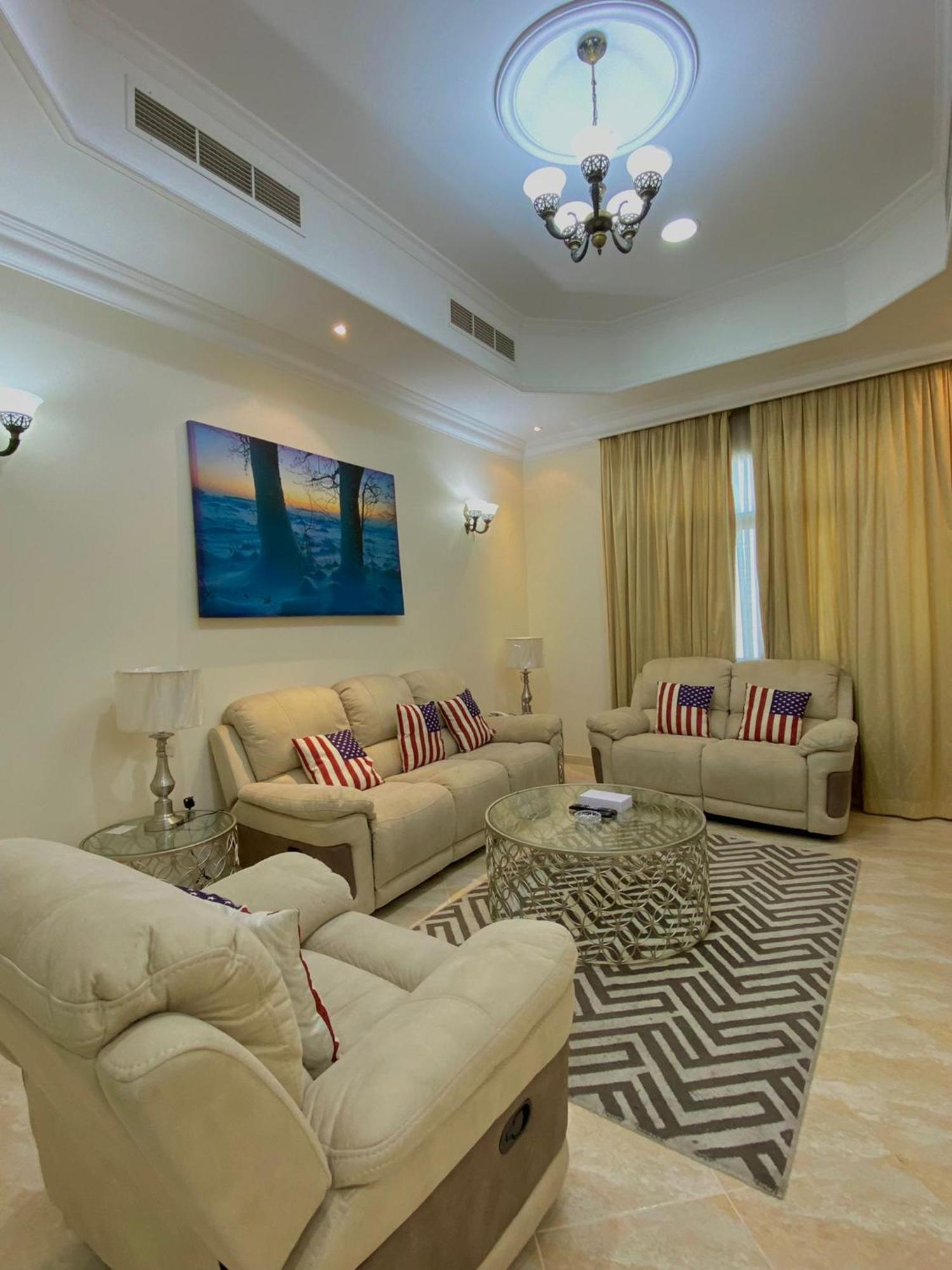 Appartement Al Misrea Tower à Manama Extérieur photo